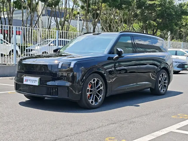 Lynk & Co 900 2025 2.0T Ultra