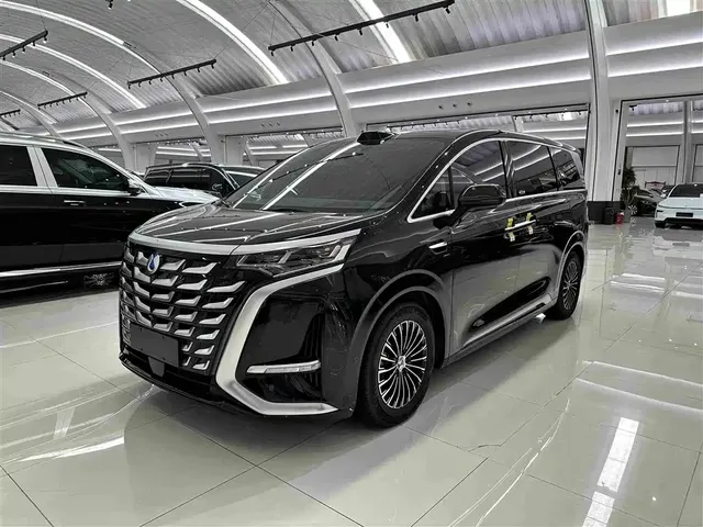 Denza D9 2025 DM-i Smart Drive Edition 1020 AWD Luxury