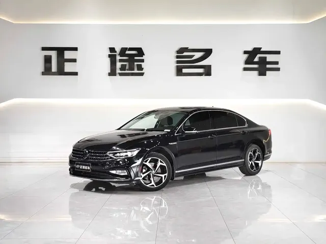Volkswagen Magotan 2023 Model 2 Million Commemorative Edition 330TSI DSG Luxury