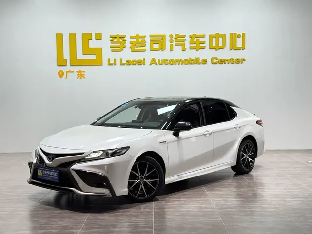 Toyota Camry 2021 Hybrid 2.5HS Fashion Edition