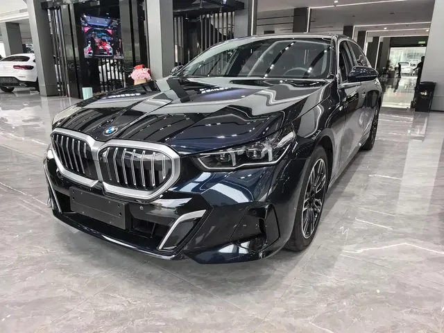 BMW 5 Series 2024 530Li Leading M Sport Package