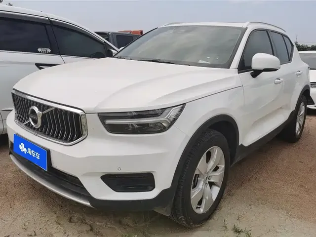 Volvo XC40 2021 Model T4 AWD Smart Drive Fashion Edition