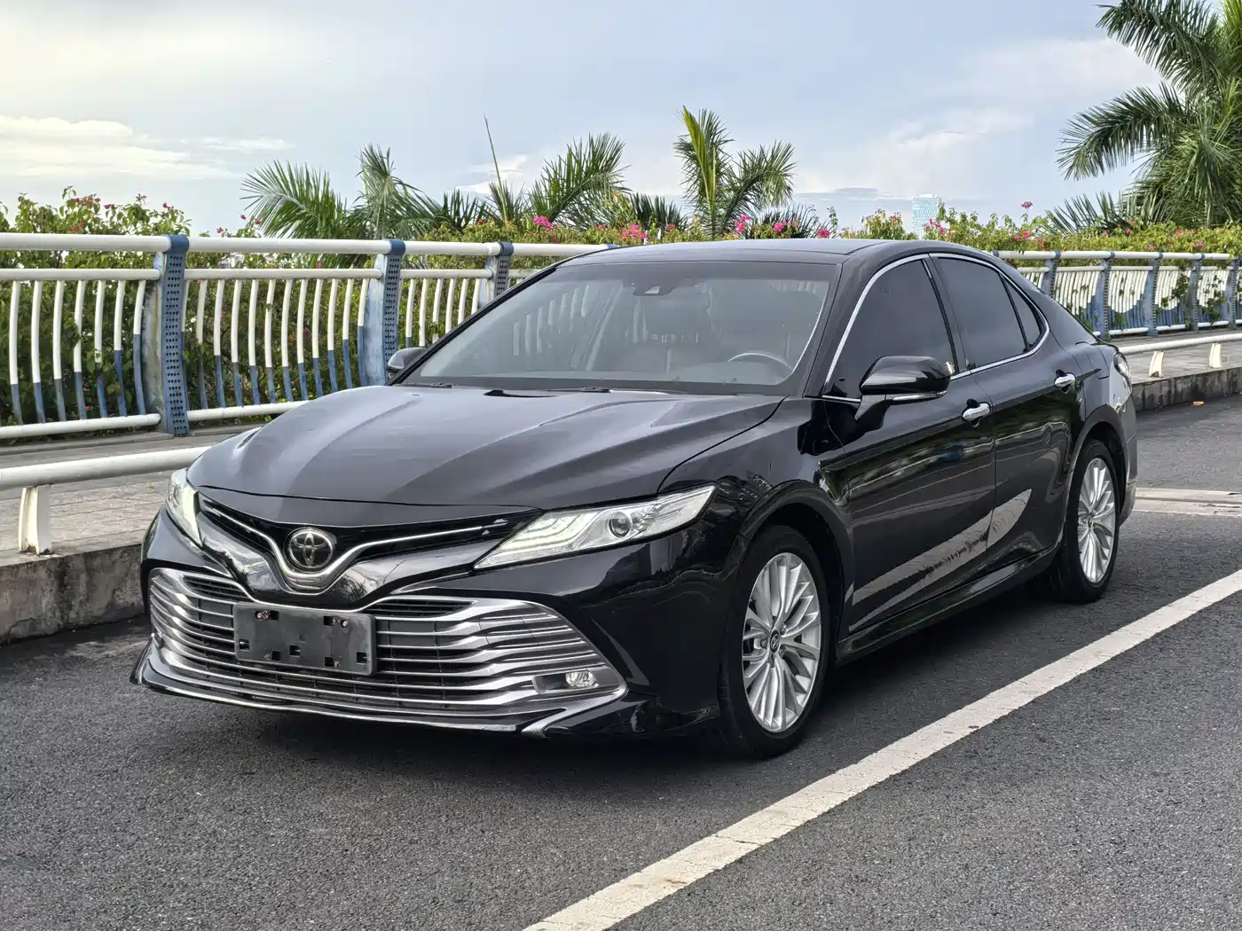 Toyota Camry 2021 2.5G Luxury Edition