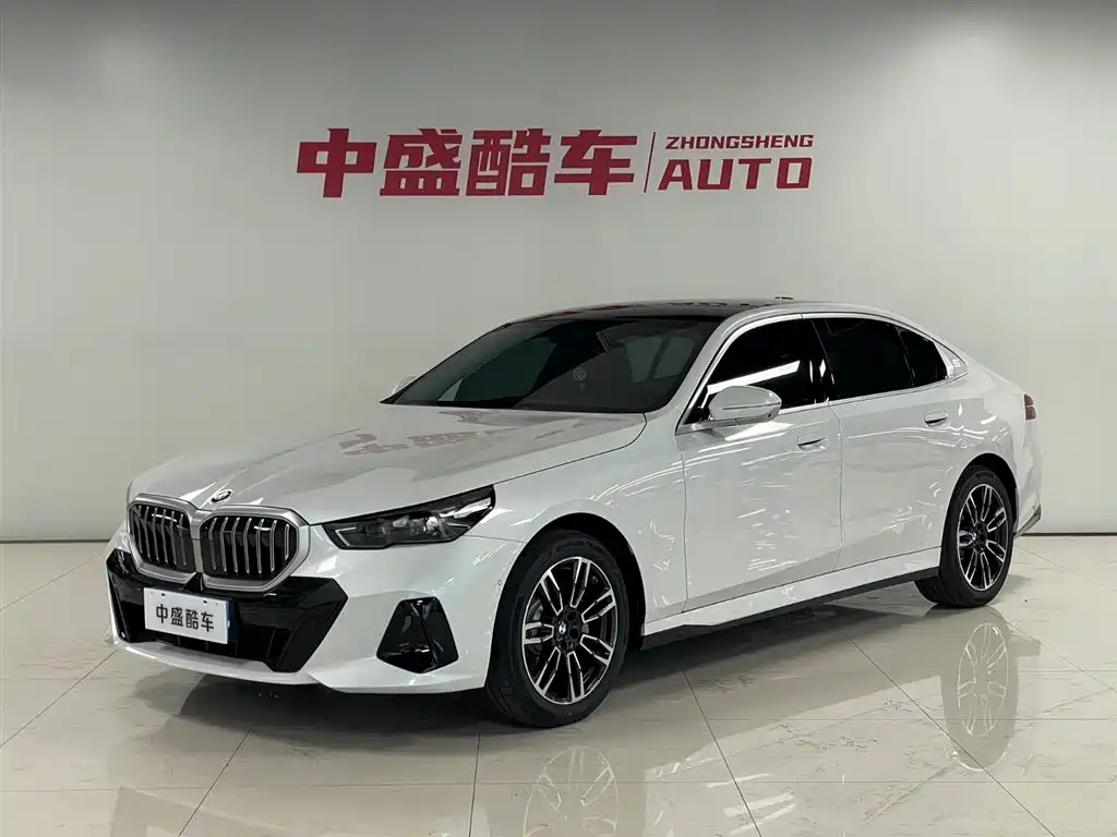 BMW 5 Series 2025 530Li Leading M Sport Package