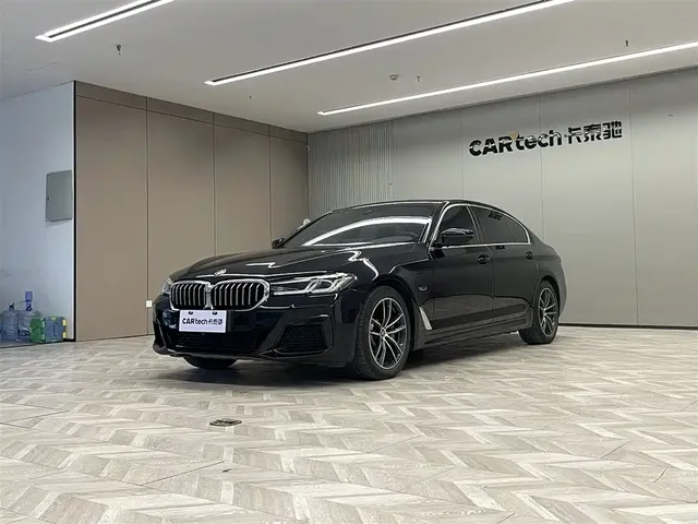 BMW 5 Series New Energy 2021 535Le M Sport Package