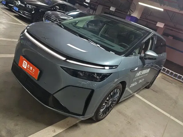 XPeng X9 2025 Extended Range Edition
