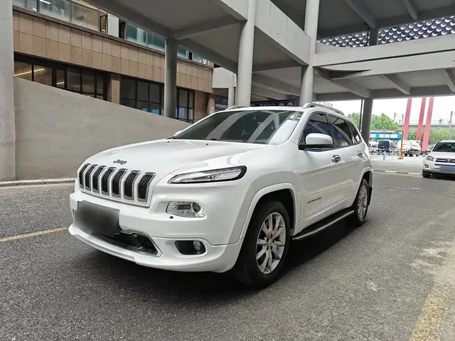 Jeep Cherokee 2017 2.4L Professional Smart Edition