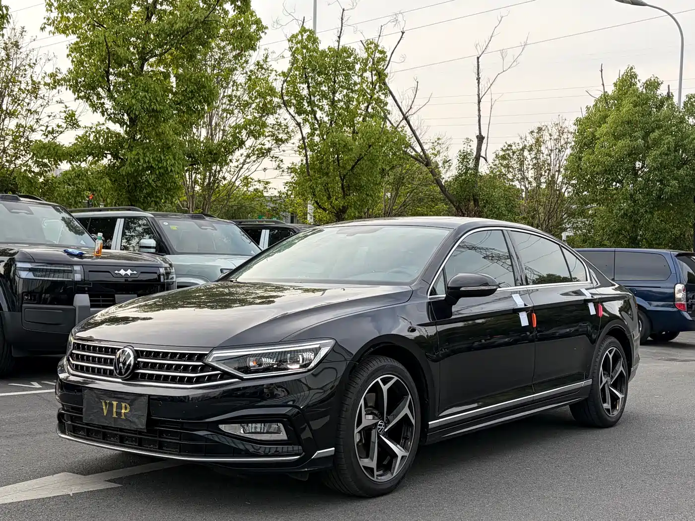 Volkswagen Magotan 2023 2 Million Units Anniversary Edition 330TSI DSG Leading Type