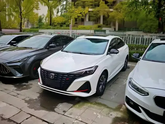 Changan Eado 2023 Enjoy Edition PLUS Blue Whale NE 1.4T GDI DCT Premium Edition