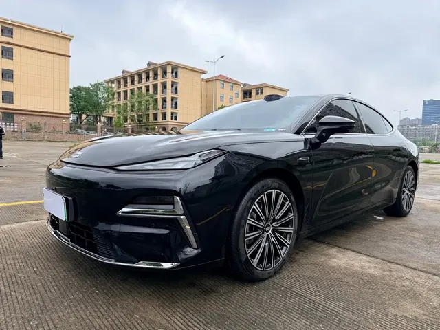 Geely Galaxy Xingyao 8 2025 130km EM-P Starship Edition