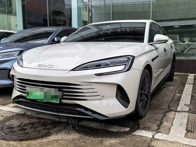 BYD Seal 2024 Glory Edition DM-i 1.5L 121km Luxury