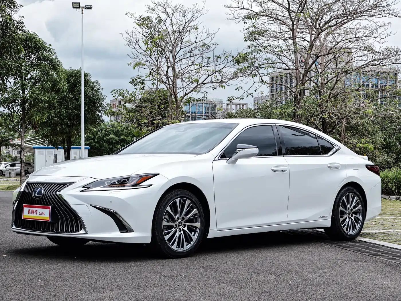 Lexus ES 2020 300h Ultimate Edition