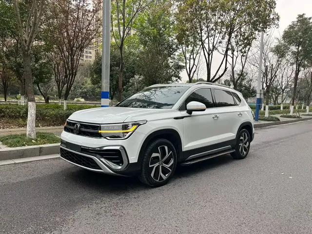 Volkswagen Tharu 2023 300TSI 2WD Full Moon Edition
