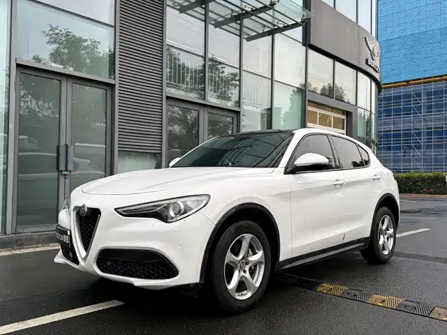 Alfa Romeo Stelvio 2017 2.0T 200HP Elite