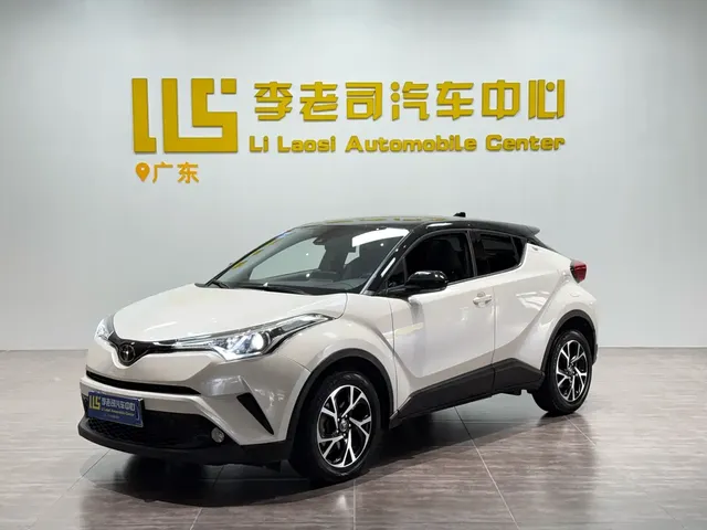 Toyota C-HR 2018 2.0L Leading Sunroof Edition V