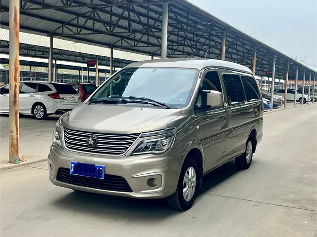 Dongfeng Fengxing Lingzhi 2023 M5 1.6L Utility 7-seater