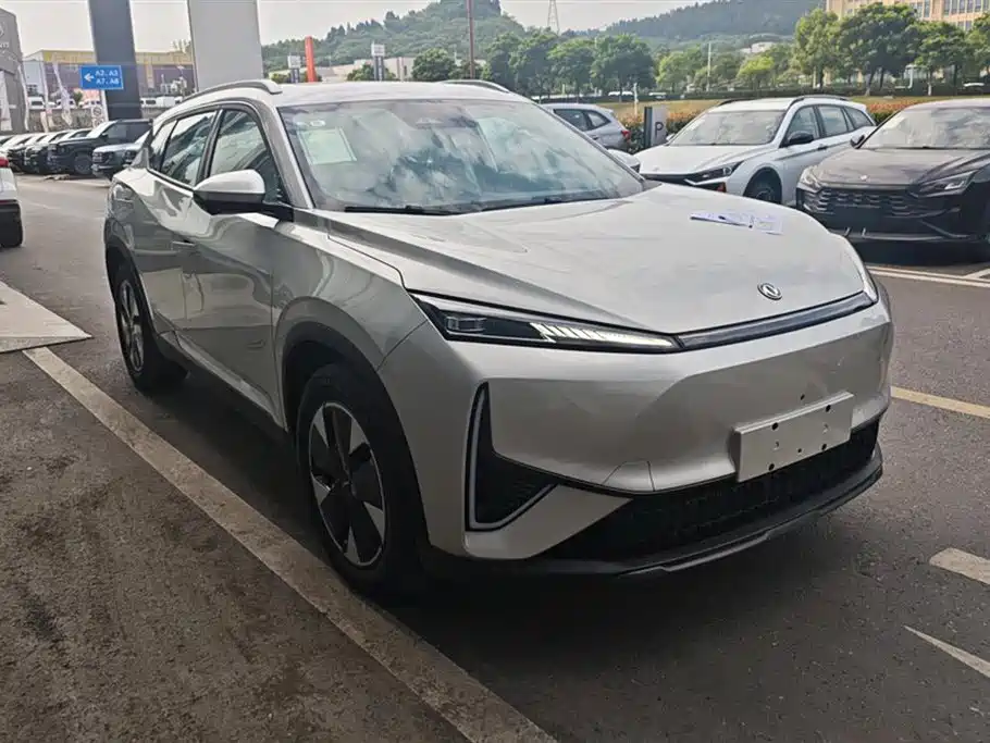 Dongfeng Aeolus Dongfeng Fengshen L7 2025 205 Ultra Long Range Premium