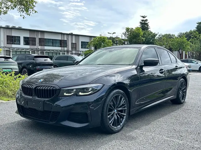 BMW 3 Series 2022 Facelift 325i M Sport Shadow Edition
