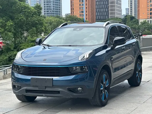 Lynk & Co 01 2017 2.0T 2WD Pro Shine Edition