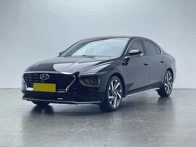 Hyundai Mistra 2021 1.8L CVT LUX Premium