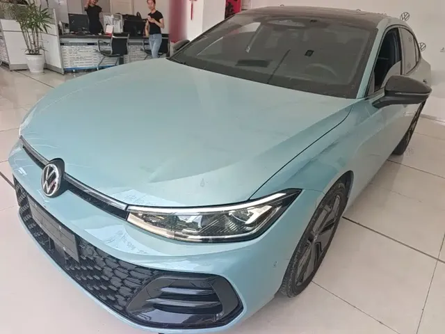 Volkswagen Passat 2025 Model Pro 380TSI Starlight Dragon Premium Edition