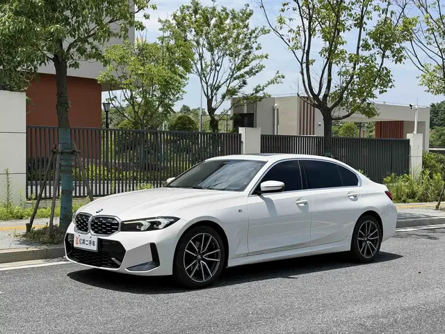 BMW 3 Series 2023 325Li M Sport Package