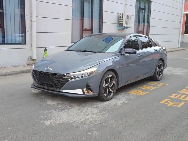 Hyundai Elantra 2022 1.5L CVT LUX Premium Edition