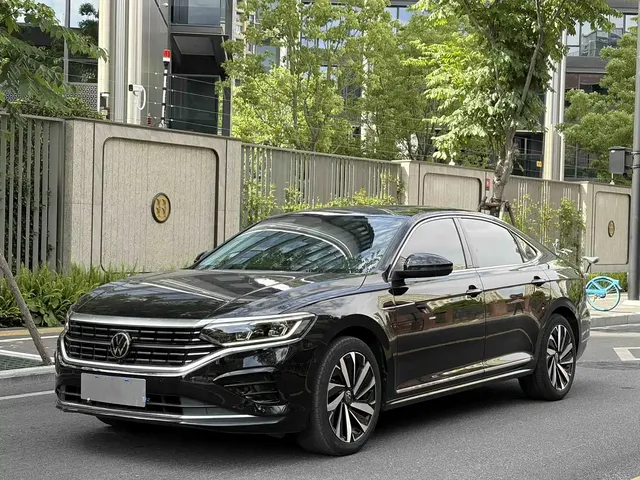 Volkswagen Passat 2024 380TSI Luxury