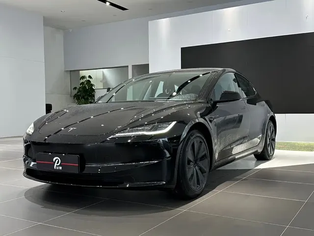 Tesla Model 3 2025 Long Range All-Wheel Drive
