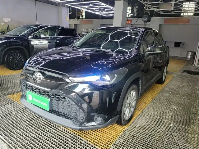 Toyota Frontlander 2023 2.0L CVT Leading Edition