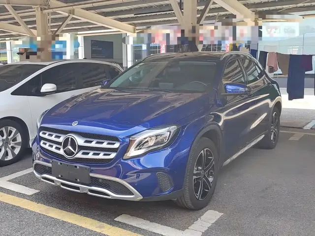 Mercedes-Benz GLA 2018 GLA 200 Fashion