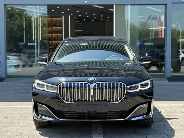 BMW 7 Series 2021 Model 740Li Premium M Sport Package