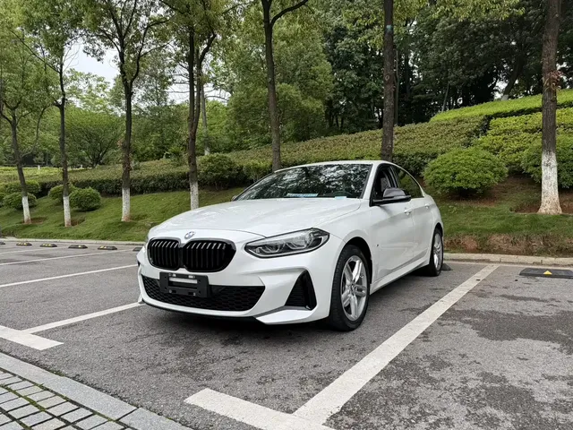 BMW 1 Series 2022 120i M Sport Shadow Edition