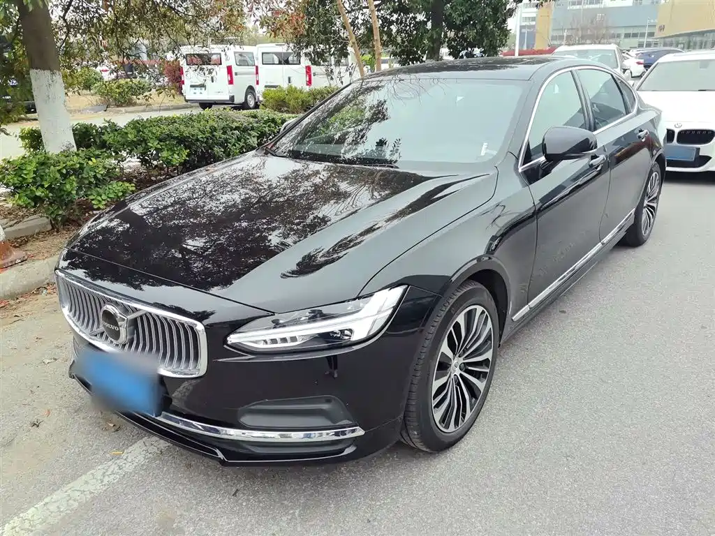 Volvo S90 2025 B5 Zhiyi Luxury Edition