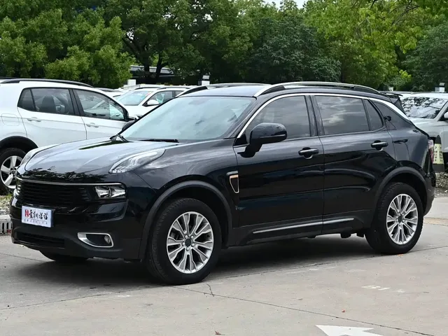 Lynk & Co 01 2017 2.0T 2WD