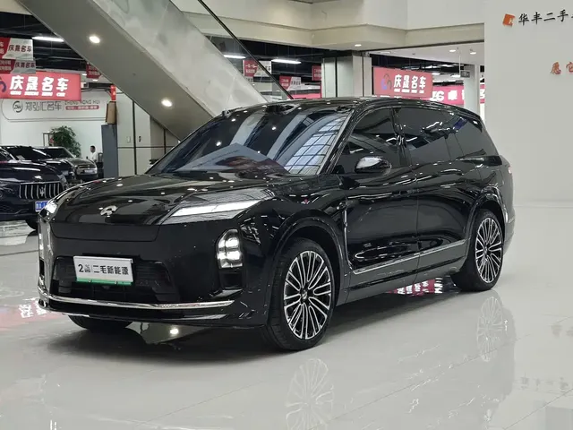 NIO ES8 2025 Base Model