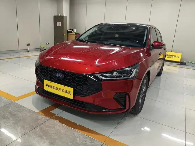 Ford Focus 2022 Sedan EcoBoost 180 Auto Speed Edition