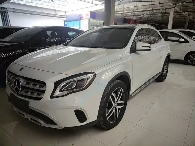 Mercedes-Benz GLA 2017 GLA 200 Fashion