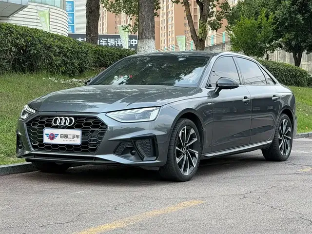 Audi A4L 2023 40 TFSI Luxury Sport