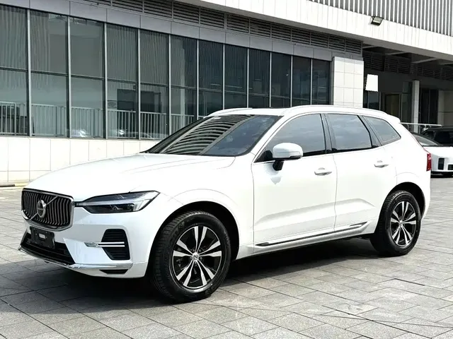 Volvo XC60 2023 B5 AWD Smart Luxury Edition