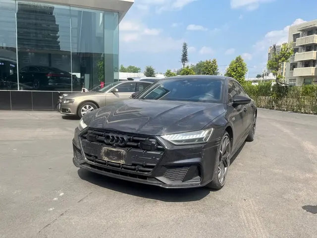 Audi A7L 2024 45 TFSI quattro S-line Black Warrior Edition