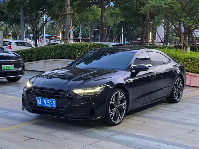 Audi A7L 2022 45 TFSI quattro S-line Black Warrior Edition