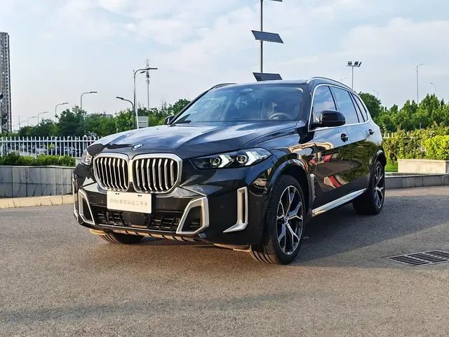 BMW X5 2023 xDrive 30Li Premium M Sport Black Night Package