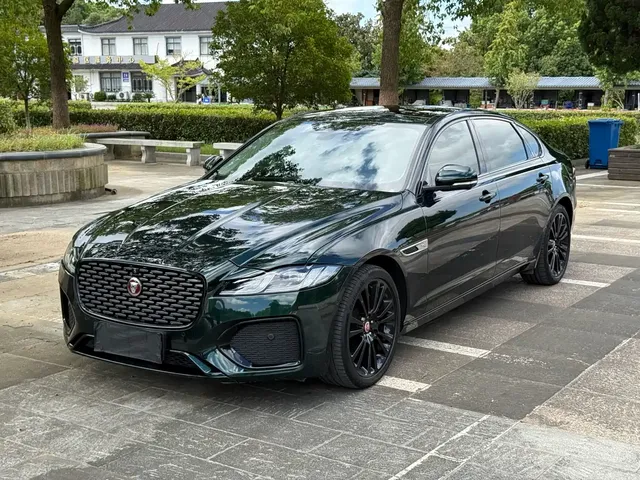 Jaguar XFL 2024 2.0T P250 2WD Premium Luxury