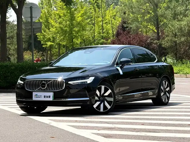 Volvo S90 Plug-in Hybrid 2024 PHEV AWD Long Range Excellence Luxury Edition