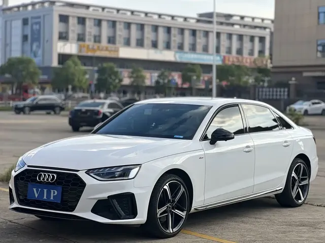 Audi A4L 2024 40 TFSI Luxury Dynamic
