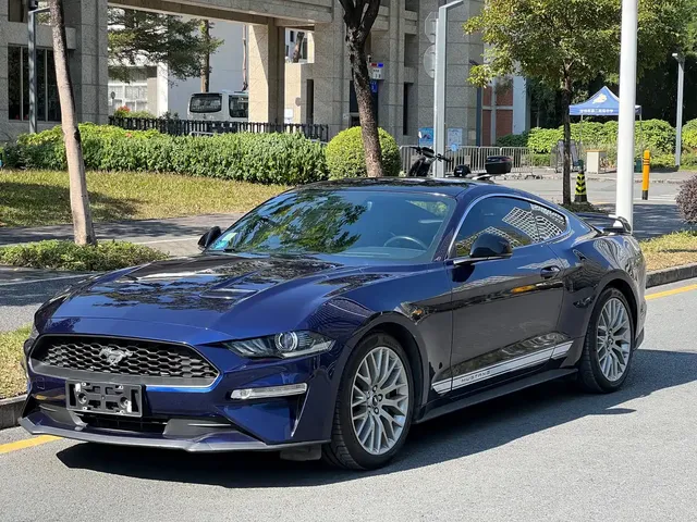 Ford Mustang 2019 2.3L EcoBoost Dark Knight Sport