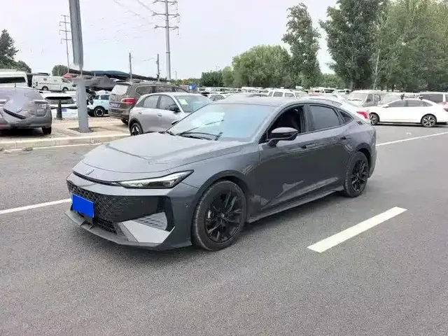 Changan UNI-V 2024 1.5T Smart Pilot