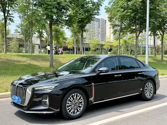 Hongqi H5 2025 1.5T DCT Flag Rhythm 500,000 Units Memorial Edition