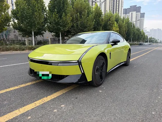 XPeng P7 2025 702km Long Range Edition
